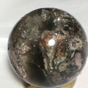 Garden quartz sphere